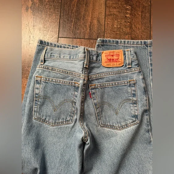 Boys Levi's 550 Denim Jeans - Picture 4 of 4